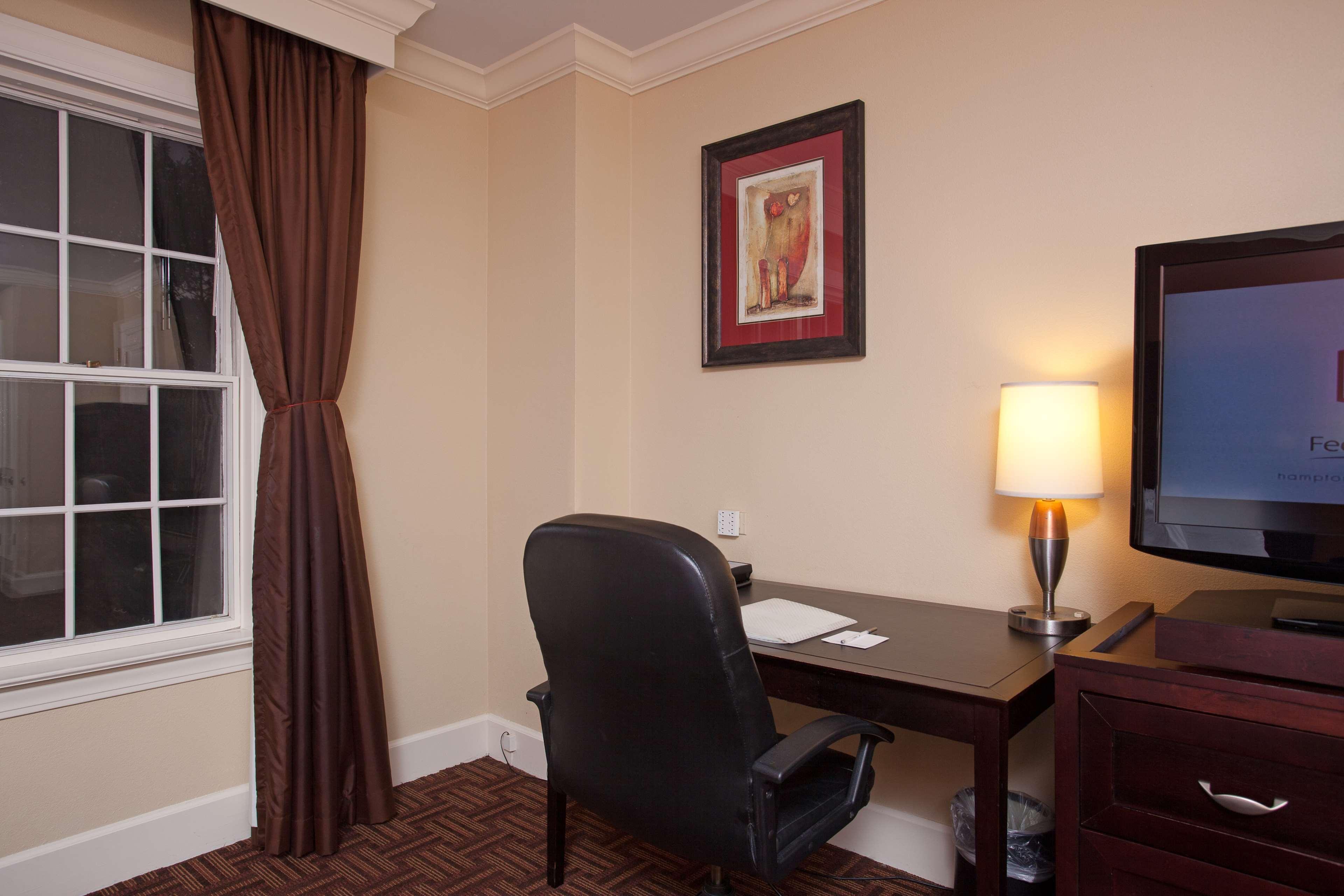 Hampton Inn & Suites Stamford Esterno foto