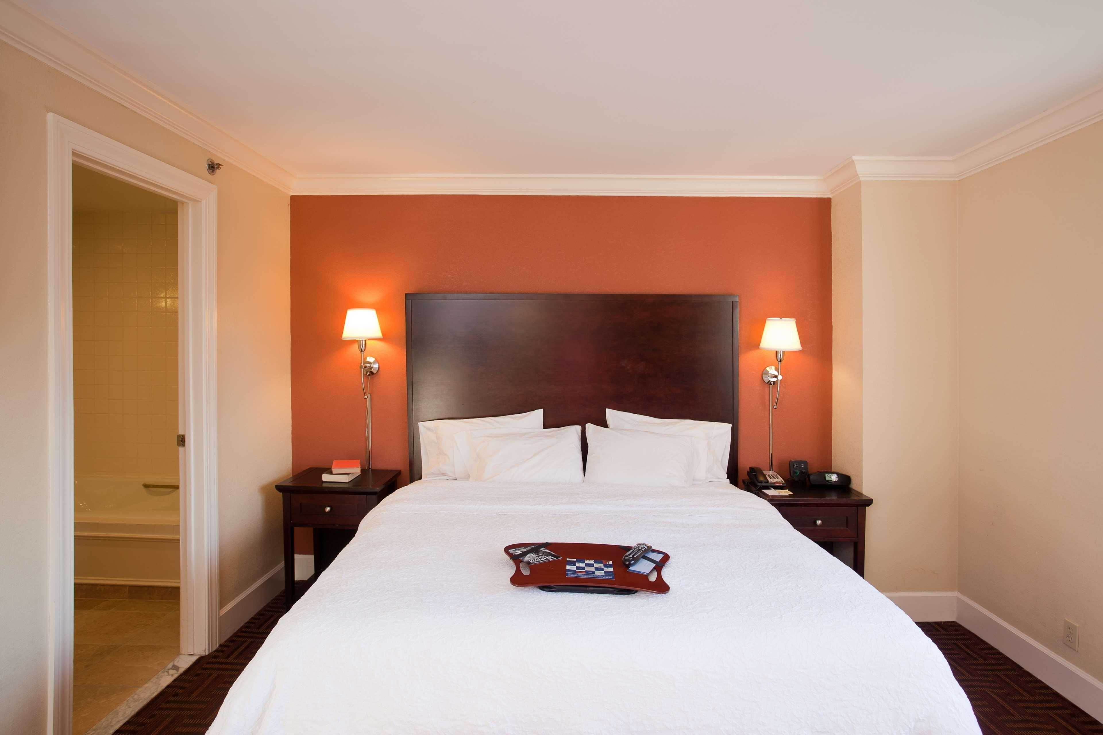Hampton Inn & Suites Stamford Esterno foto