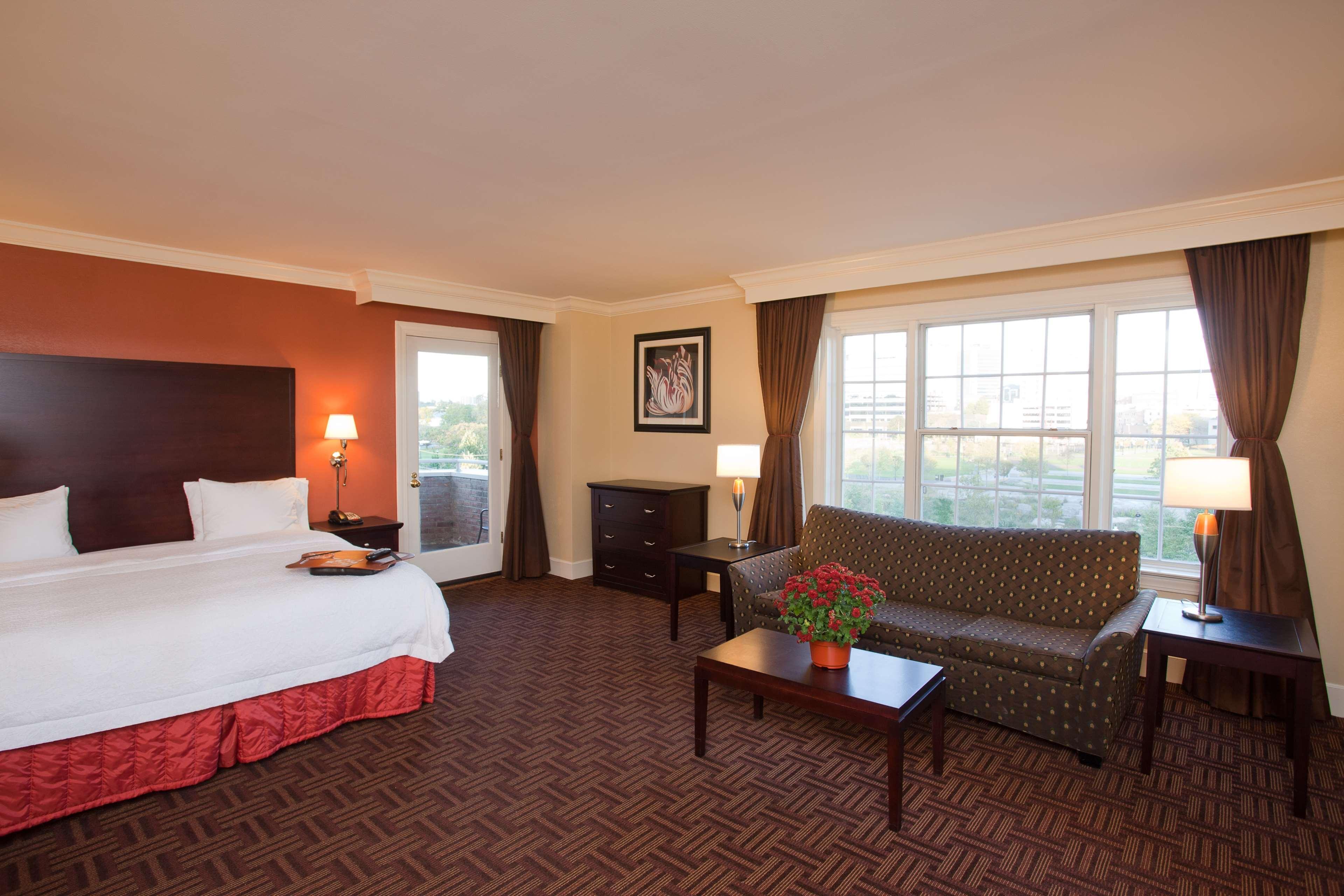 Hampton Inn & Suites Stamford Esterno foto