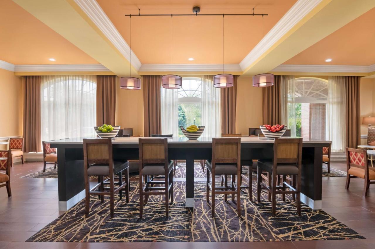 Hampton Inn & Suites Stamford Esterno foto